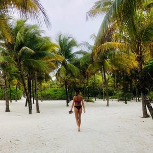 Meet your Posher, Courtney